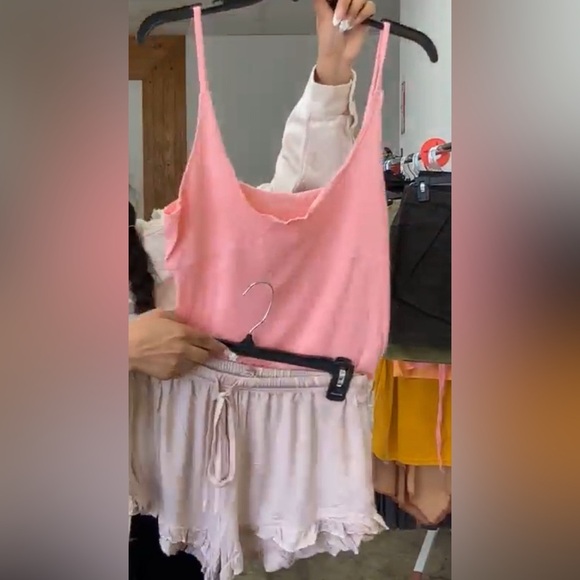 POL Light Weight Ruffle Trim Shorts In Light Baby Pink Size Large NWOT - Picture 9 of 11